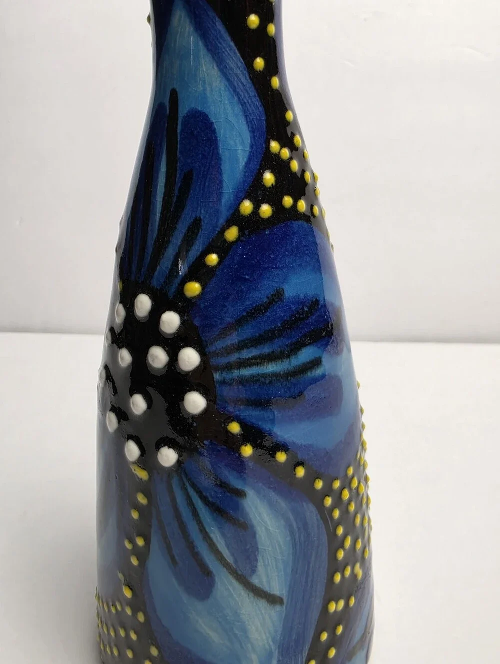 Ivanros Hand Painted 7.5